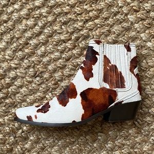 Zara size 38 cow print pony fur booties
